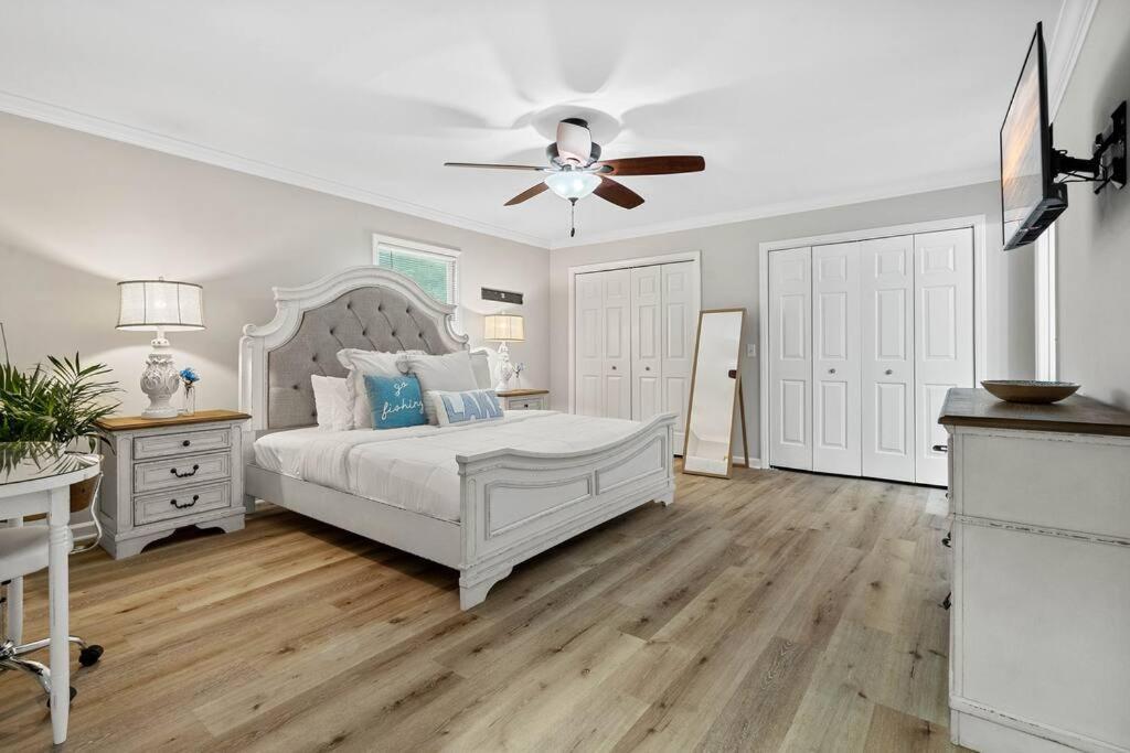 Cozy Lake Home - Jacuzzi King Bed Marina Access Муурсвил Екстериор снимка